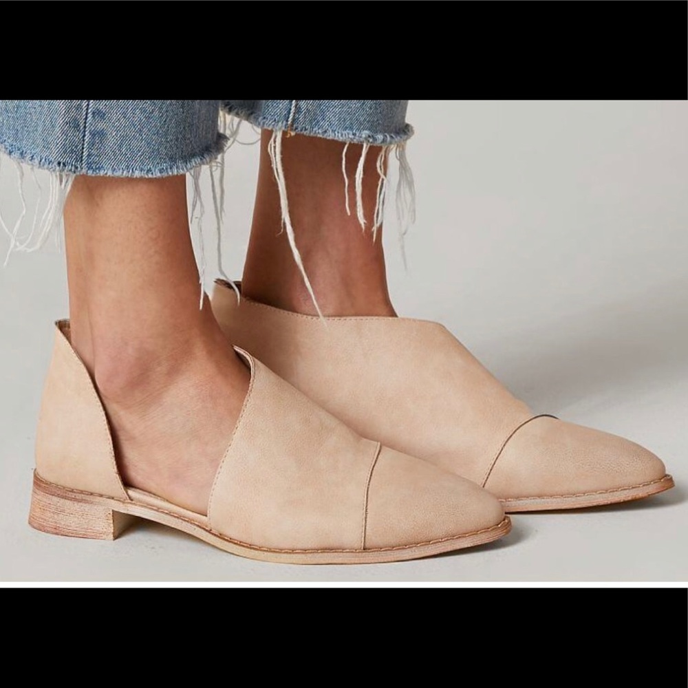 Buckle Freya Leather Shoes Camel Color